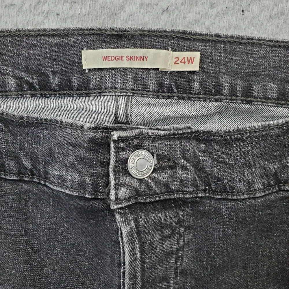 Levi's Wedgie Skinny Jeans Women 24 Black Denim High Rise Arcuate Pocket Red Tab